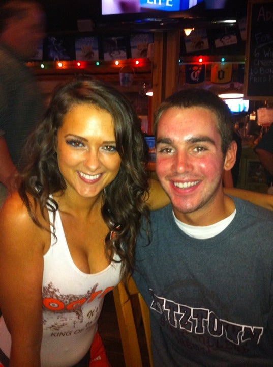 Hooters of King of Prussia, 240 N Gulph Rd, Upper Merion Twp