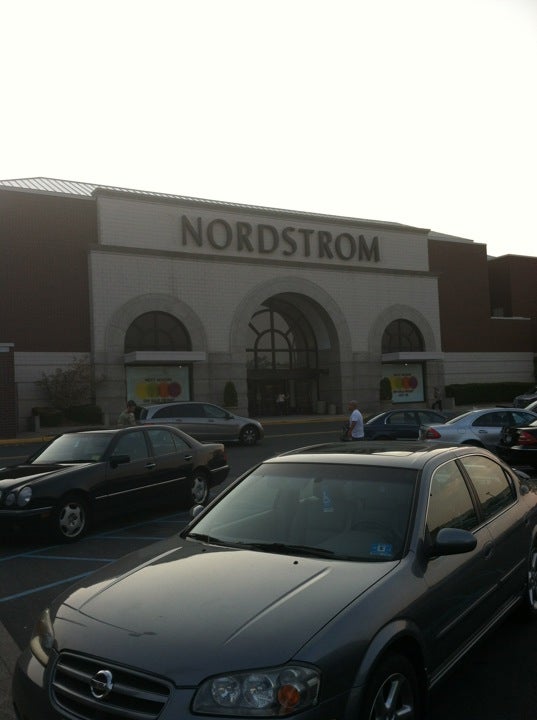 Driving directions to Nordstrom, 501 Garden State Plaza Blvd