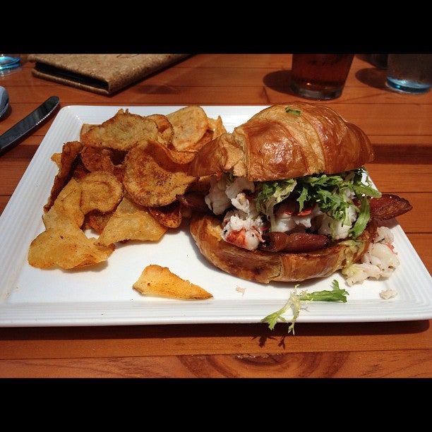 Cascades American Cafe, 2800 Opryland Dr, Nashville, TN, Bistro MapQuest