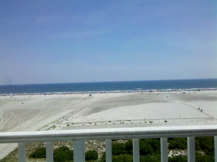 Adventurer Oceanfront Inn, 5401 Ocean Ave, Wildwood Crest, NJ, Hotels ...