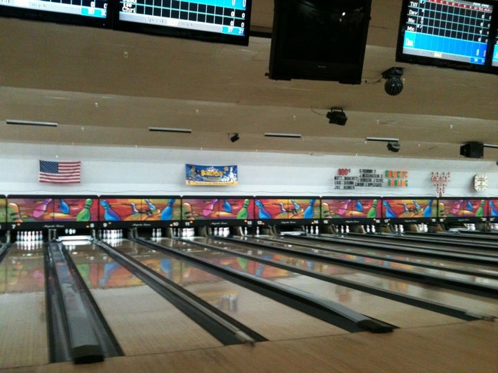 Majestic Lanes, 525 US9, Woodbridge Twp, NJ, Bowling centers, nec MapQuest