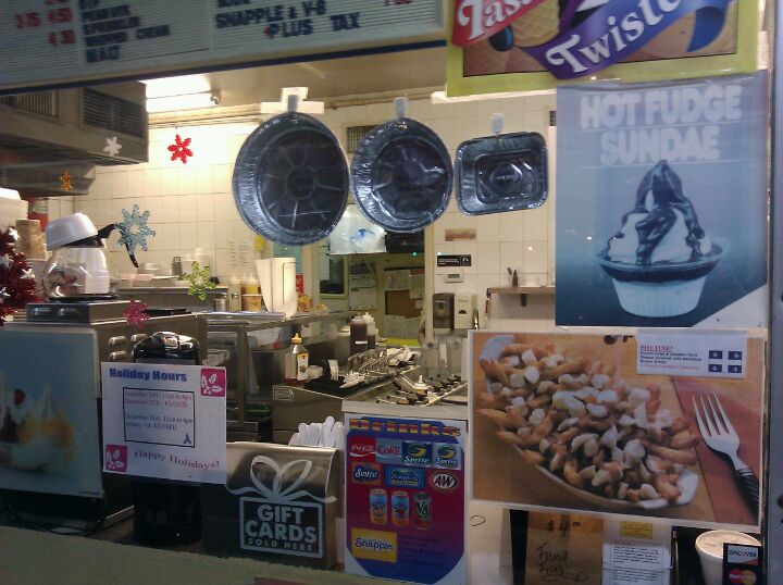 Dairy Belle Ice Cream, 118 N Federal Hwy, Dania Beach, FL, Eating