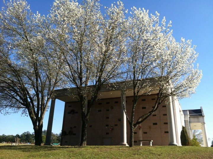 Lafayette Memorial Park & Mausoleum, 2301 Ramsey St, Fayetteville, NC
