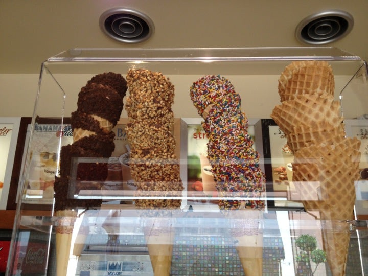HäagenDazs, 625 Broadway Plaza, Walnut Creek, CA, Ice Cream Parlors