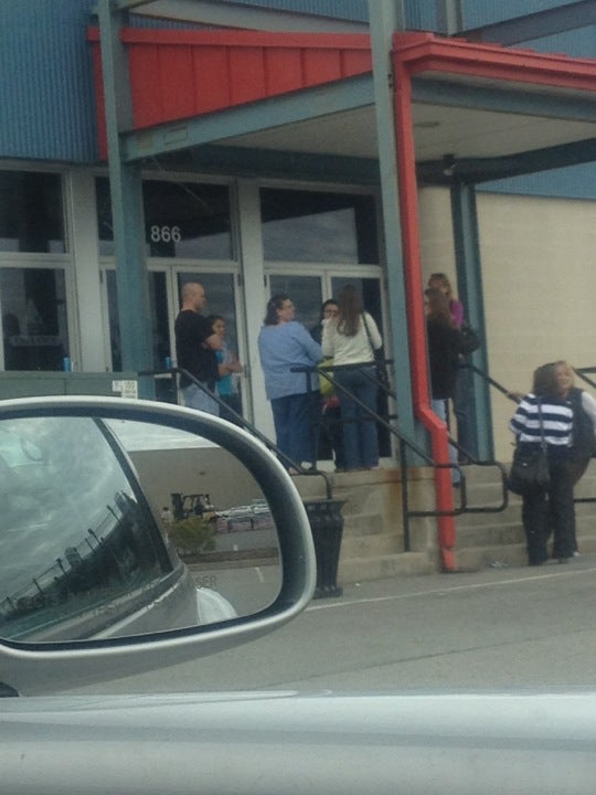 Island Cinemas 10, 866 W Main Rd, Middletown, RI, Movie Theatres MapQuest