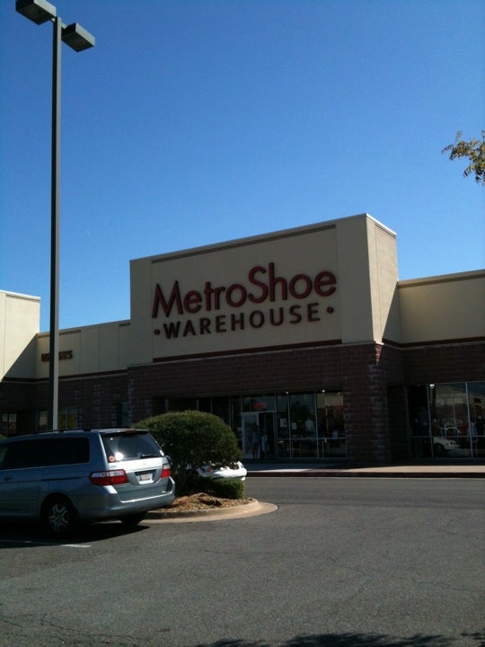 Born - MetroShoe Warehouse