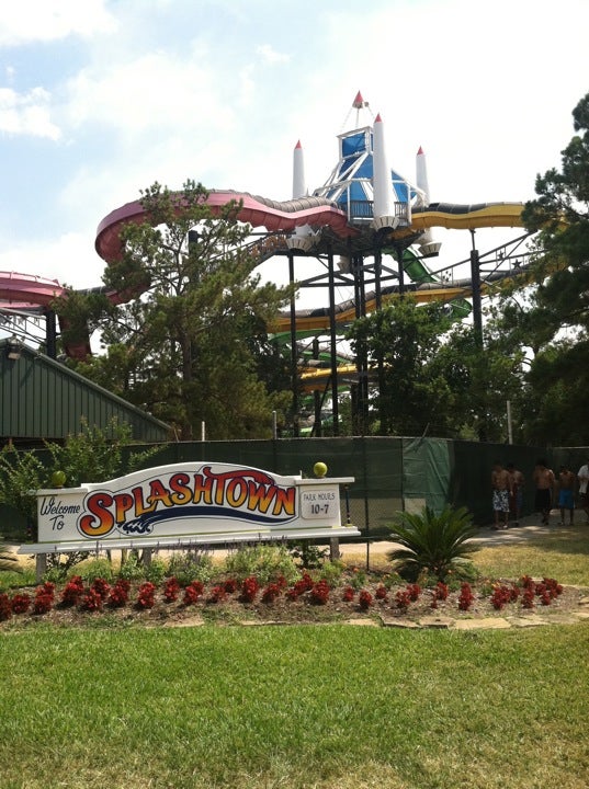 Hurricane Harbor Splashtown, 21300 Interstate 45, Spring, TX, Parks