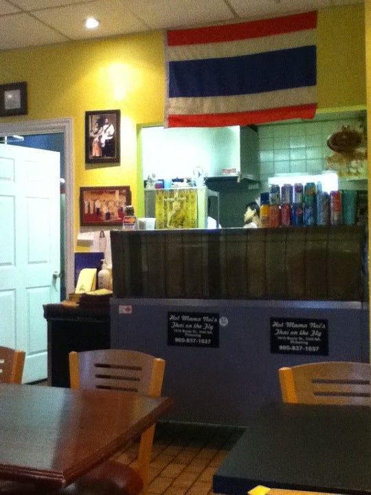 Hot Mama Noi's Thai On The Fly