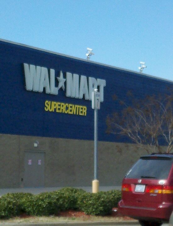 The shortest checkout line at an Orlando Walmart : r/walmart