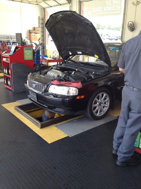 Headlight Replacement Near Me  Express Oil Change & Tire Engineers
