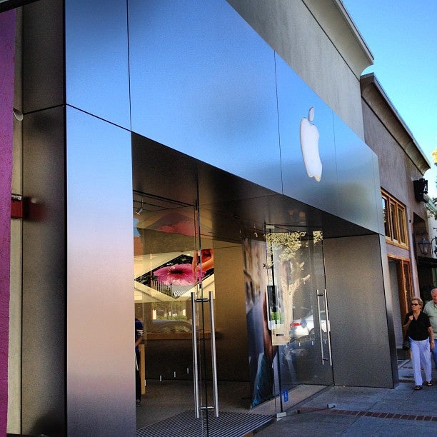 Los Gatos - Apple Store - Apple