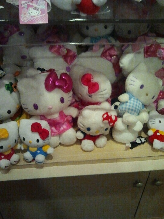 Sanrio, 2223 N West Shore Blvd, Tampa, FL, Gift Shops - MapQuest