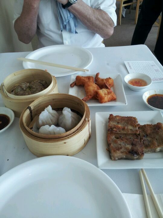 Pearl Harbourfront Chinese Restaurant, 207 Queens Quay W, Toronto