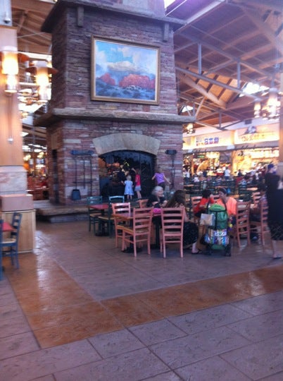 Giant fireplace - Picture of Park meadows mall, Lone Tree