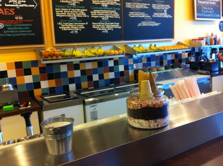 Mitchell's Ice Cream Westlake, 6130 Kruse Dr, Solon, Ohio, Eating