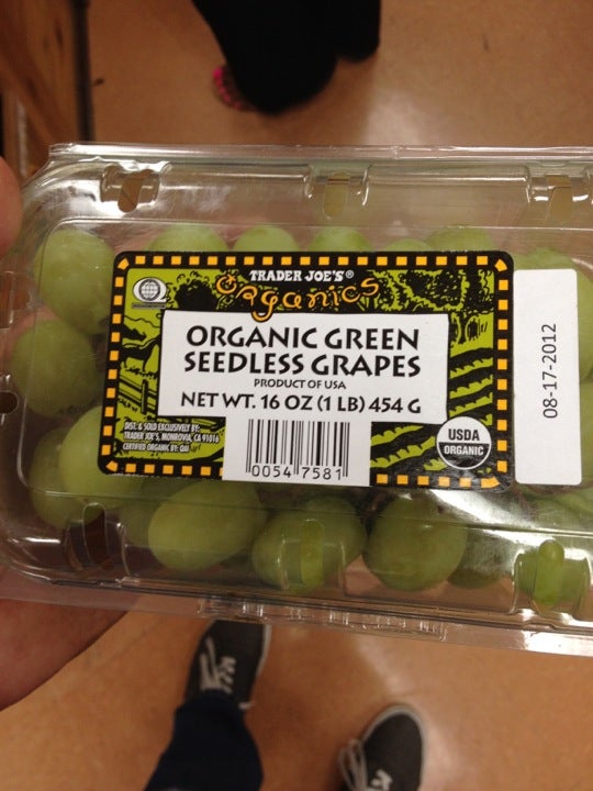 Trader Joe's Green Seedless Grapes – We'll Get The Food