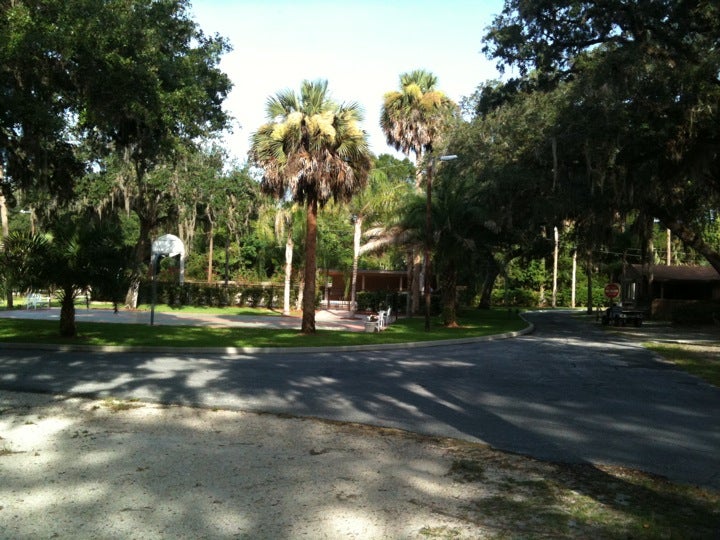 Tropical Resort & Marina on Lake Beresford, 1485 Lakeview Dr, Deland, FL, Resort hotel MapQuest