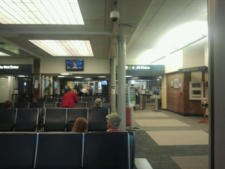 Erie International Airport/Tom Ridge Field (ERI), 4411 W 12th St, Millcreek Twp, PA, Airports