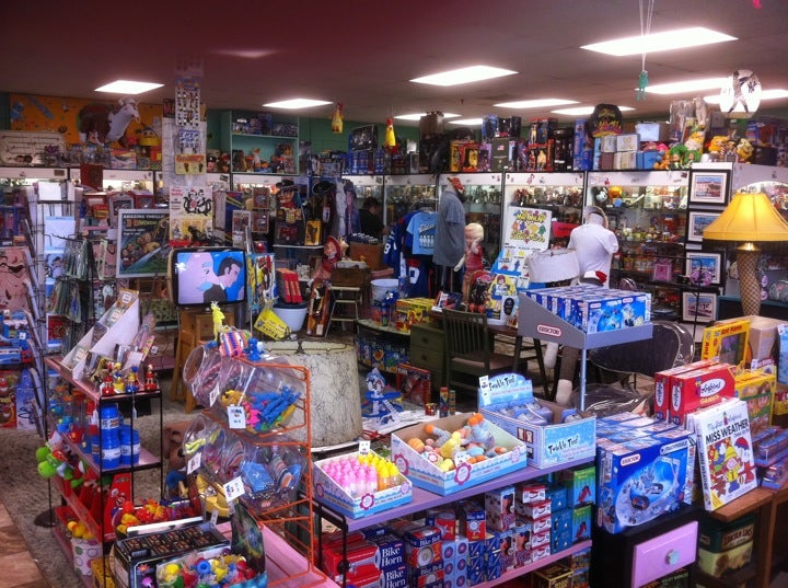 Big Kid Collectable Toy Mall and Retro Store, 14109 Burbank Blvd, Los