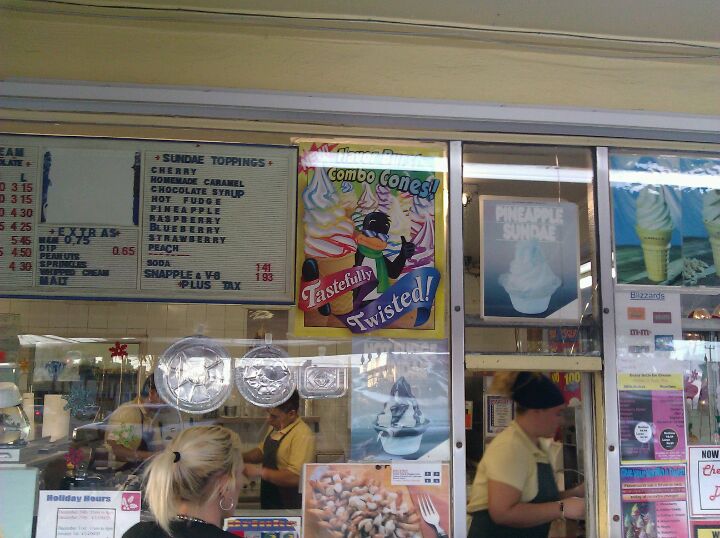 Dairy Belle Ice Cream, 118 N Federal Hwy, Dania Beach, FL, Eating