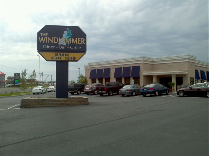 The Windjammer, 18 MacArthur Blvd, Somers Point, NJ, Eating places