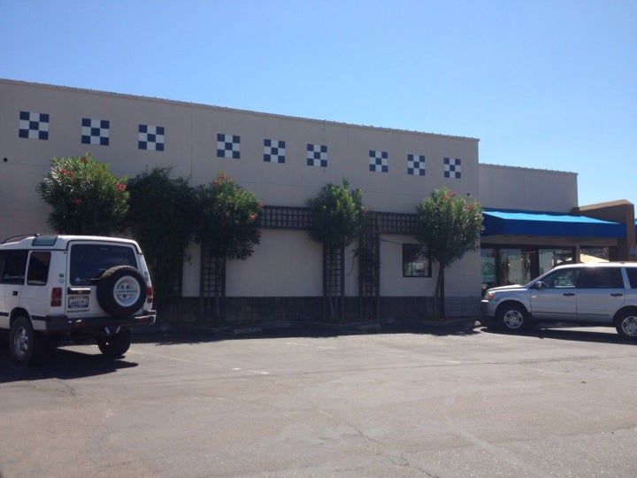 La Bou Bakery & Cafe, 1179 Grass Valley Hwy, Auburn, CA, Bakers Cake