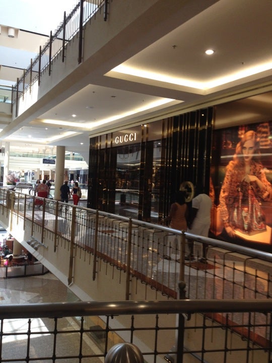 Tysons Galleria  GUCCI® Store McLean
