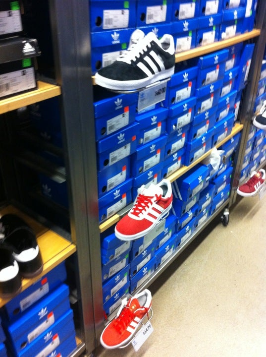 Adidas outlet clearance pleasant prairie