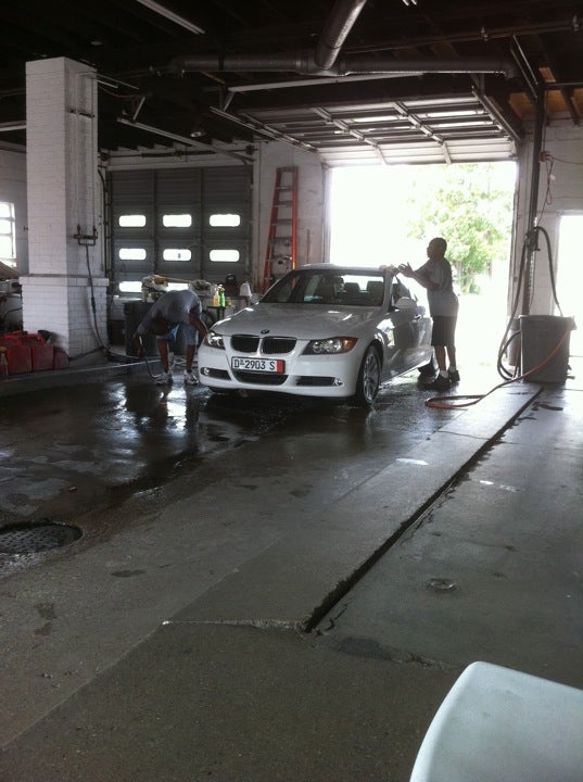 A look inside family-owned Swancy's hand car wash in Indianapolis