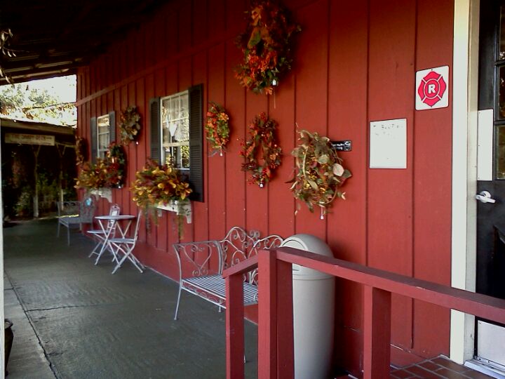 The Back Porch Restaurant, 115 County Road 557A, Lake Alfred, FL, Subs