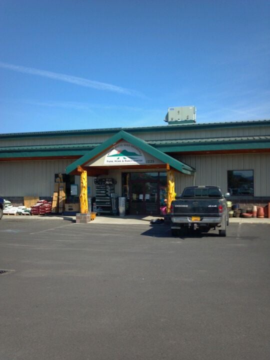 Wilco Farm Store, 1225 NW Gardner Rd, Prineville, OR, Department Stores
