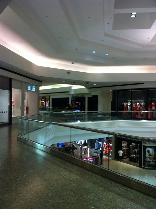 abercrombie and fitch lakeside
