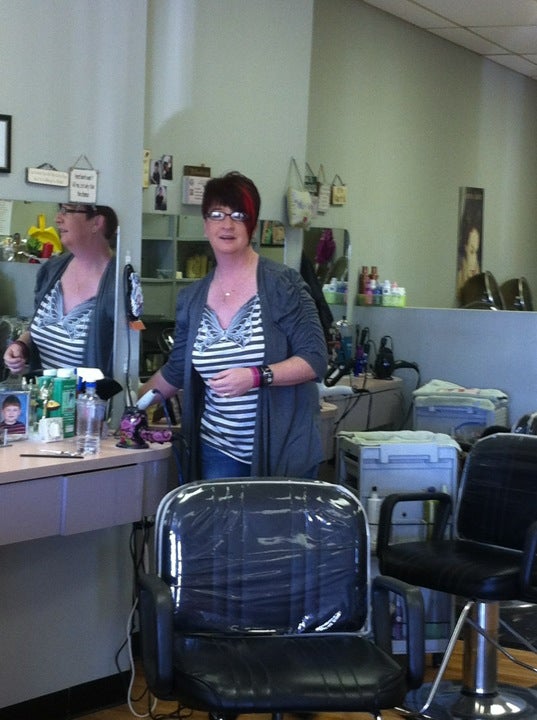 Athey's Charles Town Plaza Hair Designer, 130 Patrick Henry Way
