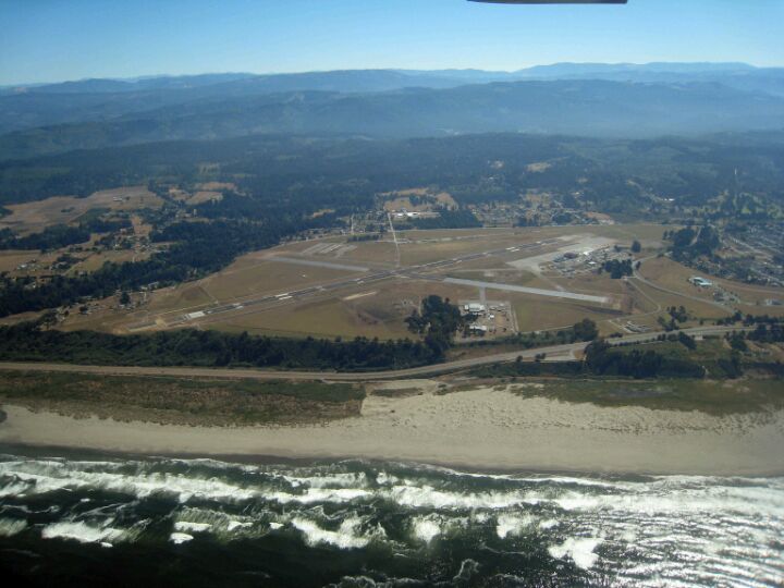 nearest airport to humboldt ca