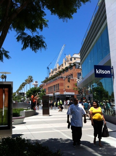 Santa Monica Place, 395 Santa Monica Place, Santa Monica, CA, Shopping  Centers & Malls - MapQuest