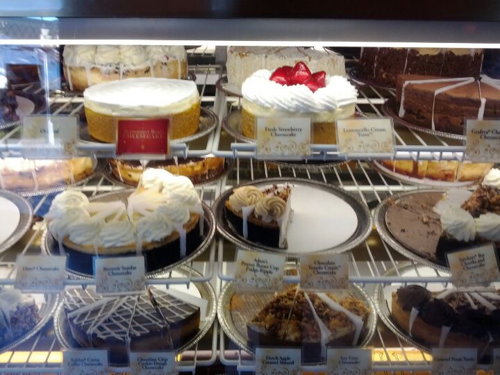 The Cheesecake Factory, 600 Spectrum Center Dr, Irvine, CA, Eating