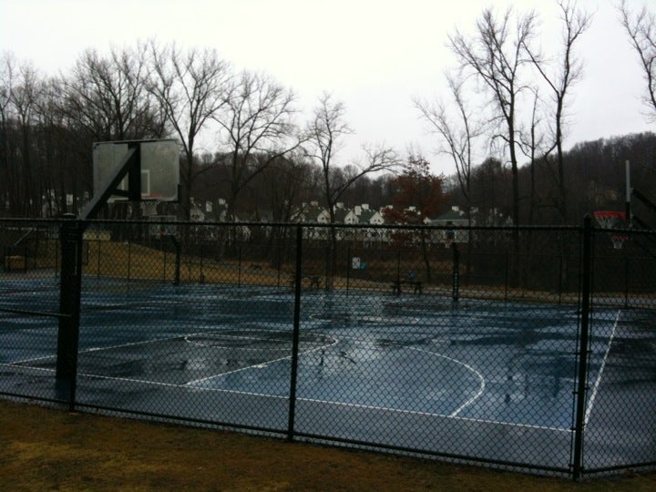 Bedford Memorial Park Playground, Bedford, NY - MapQuest