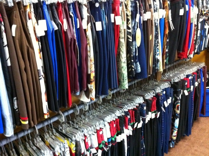 Hale Nalu Surf Company, 85876 Farrington Hwy, Honolulu, HI, Sporting