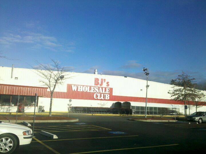 BJ's Wholesale Club, 70 Cluff Rd, Salem, Town of, New Hampshire