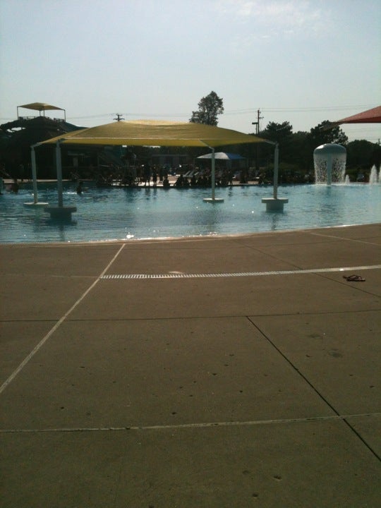 Teachout Aquatic Center, 2601 Hubbell Ave, Des Moines, IA, Swimming