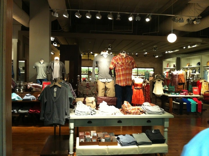 Fossil Store 1800 Galleria Blvd Franklin TN Family clothing