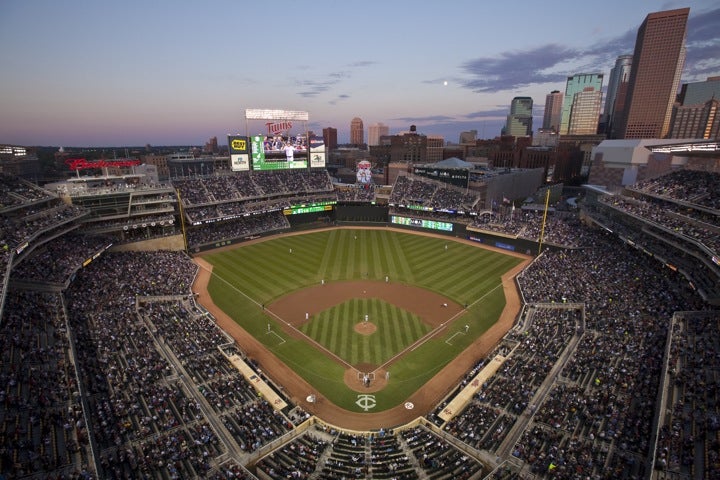 MINNEAPOLIS - Target Field (39,021), Page 19