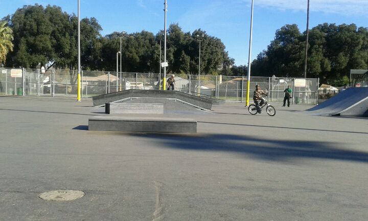 César Chávez Community Center - Bobby Bonds Park