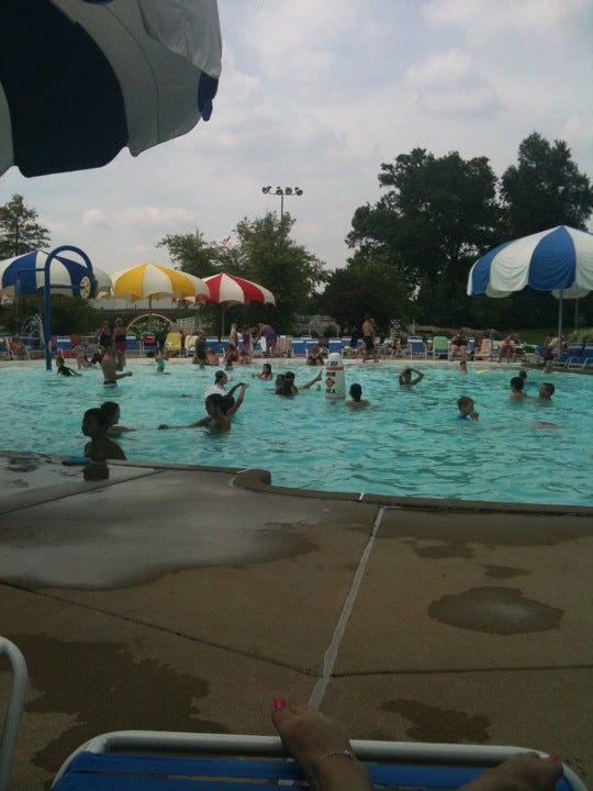 Kirkwood Aquatic Center, 111 S Geyer Rd, Kirkwood, MO, Swimming Pools