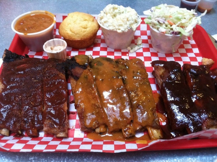 Smokin' Moe's Barbecue, 131 Broadway St, Chico, CA, Eating places