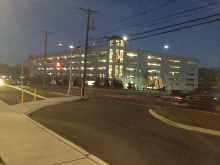 Is Nj Transit Parking Free On Weekends