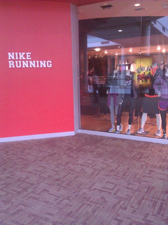 Westchester mall nike outlet store