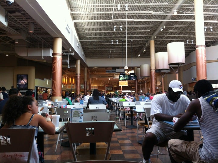 Costco Food Court, 2700 Potomac Mills Cir, Woodbridge, VA, Eating places -  MapQuest