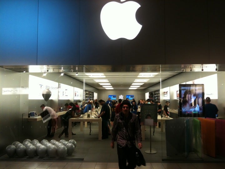 Fashion Fair - Apple Store - Apple