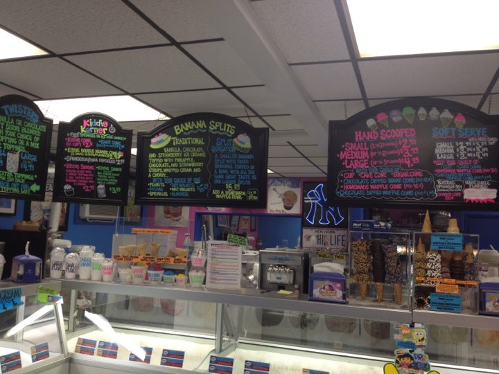 Meyer's Ice Cream Parlor, 1906 Highway 17 N, Surfside Beach, SC, Eating